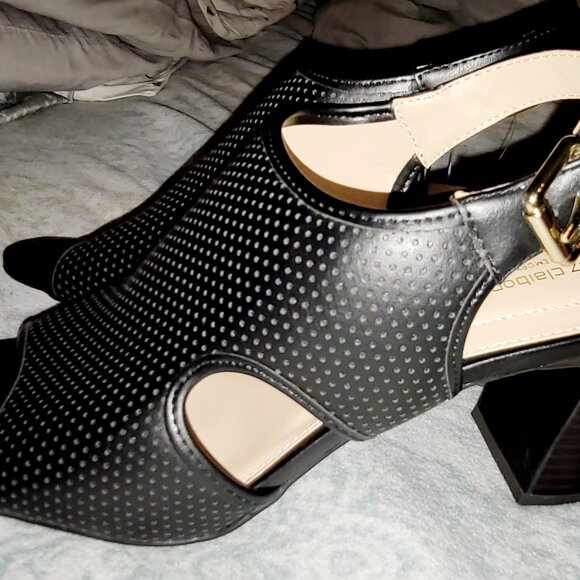 Liz Claiborne Memory Foam Heels - Picture 3 of 6